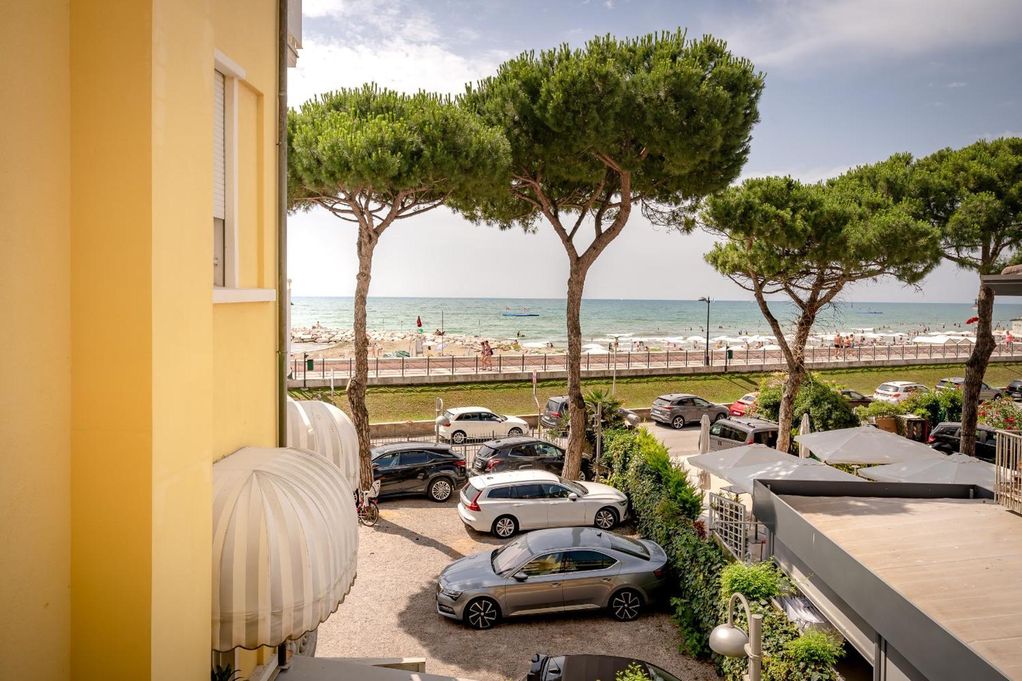 Hotel Le Lampare Caorle Eksteriør bilde